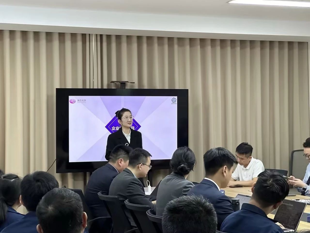 瑞爾光學(xué)&新易咨詢?nèi)瞬虐l(fā)展項目和企業(yè)文化項目正式啟動(圖6)