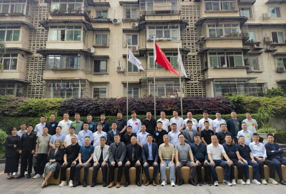 合益榮&新易咨詢?nèi)瞬虐l(fā)展項目三期“領袖計劃”正式啟動(圖1)